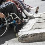 Disabilità, Mattarella: “Barriere architettoniche ledono dignità persone”