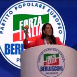 Spot Esselunga, Ronzulli sul palco di Forza Italia con la pesca