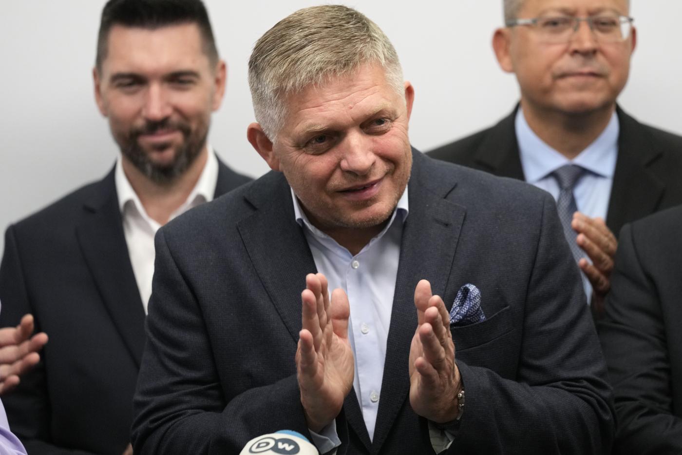 Slovacchia, Fico vince e avverte: “Problemi più importanti di armi a Kiev”