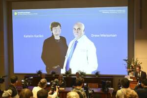 Nobel per la medicina a Karikò e Weissman per vaccini anti Covid