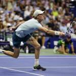 Atp Pechino, Sinner batte Alcaraz e va in finale: è il n.4 al mondo