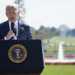 Ucraina, Biden: “Non possiamo permetterci stop aiuti”. E chiama alleati tra cui Meloni