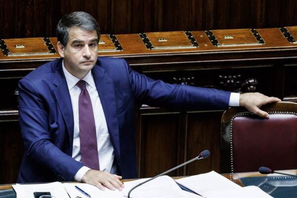 Pnrr, Fitto: “Lavoro con Ue positivo, a giorni pagamento terza rata”