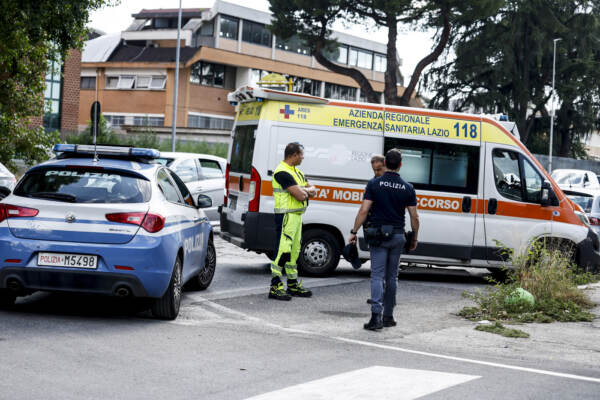 Omicidio a Roma: trovato cadavere in un carrello della spesa