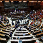 La manovra in aula alla Camera domani con il voto di fiducia