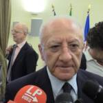 Fondi Ue bloccati, De Luca: “Moriamo di burocrazia e cialtroneria politica”