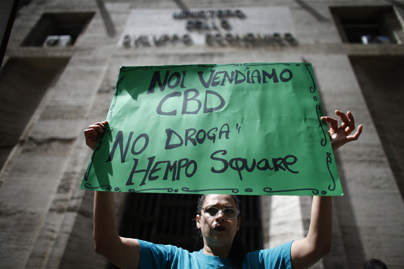 Cannabis light, Tar sospende decreto governo su stop a uso orale