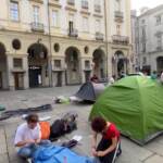 Clima, a Torino attivisti FFF montano tende davanti al Comune