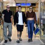 Fedez lascia l’ospedale Fatebenefratelli di Milano