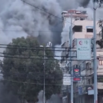 Attacco aereo israeliano: grattacielo raso al suolo a Gaza