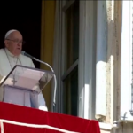 Medioriente, Papa Francesco: “Attacchi e armi si fermino, per favore”