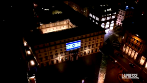 Palazzo Chigi illuminato con i colori della bandiera di Israele