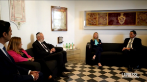 Israele, Meloni alla Sinagoga di Roma