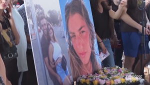 Israele, commozione ai funerali di una 24enne uccisa al rave