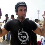 Medioriente, madre di Vittorio Arrigoni: “Palestina abbandonata, da Hamas azioni disumane”