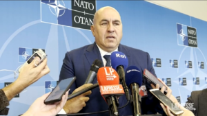 Israele, Crosetto: “Non confondere Hamas con popolo palestinese”