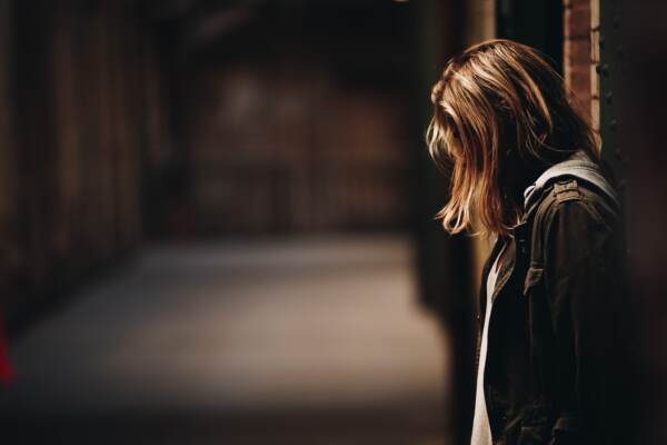 Violenza sulle donne, Roccella: “Subito legge per prevenirla”