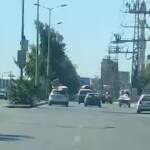 Gaza, palestinesi in fuga dalla Striscia: code in autostrada