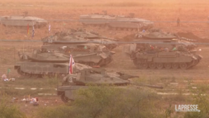 Israele, carri armati schierati nel sud dopo l’ordine di evacuazione da Gaza