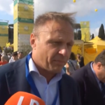Carne sintetica, Lollobrigida: “Non è innovazione”