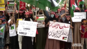 Pakistan, migliaia in piazza a sostegno dei palestinesi