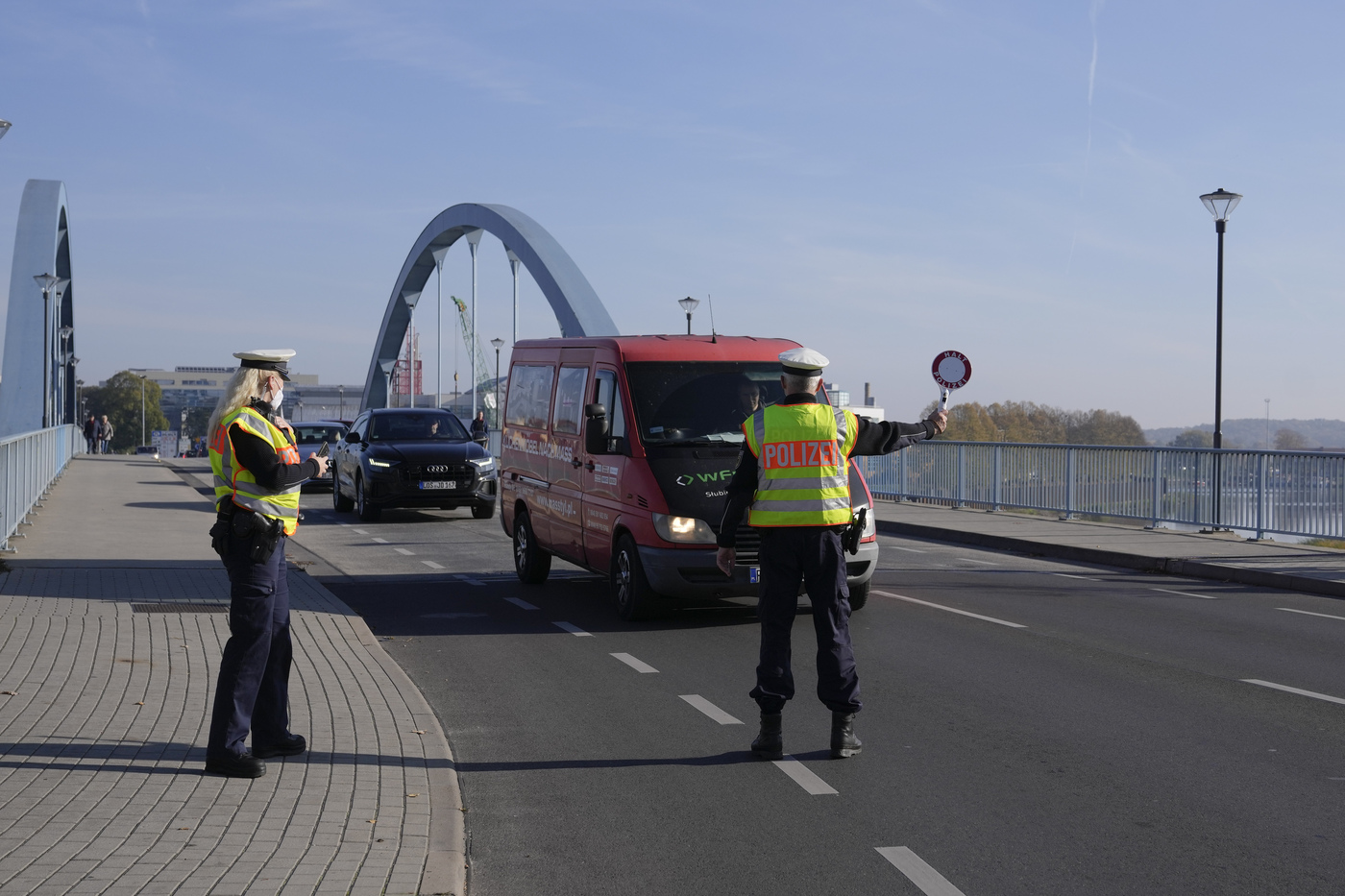 Migranti, Germania prepara controlli fissi ai confini