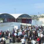 Gaza, palestinesi in fila al Valico di Rafah