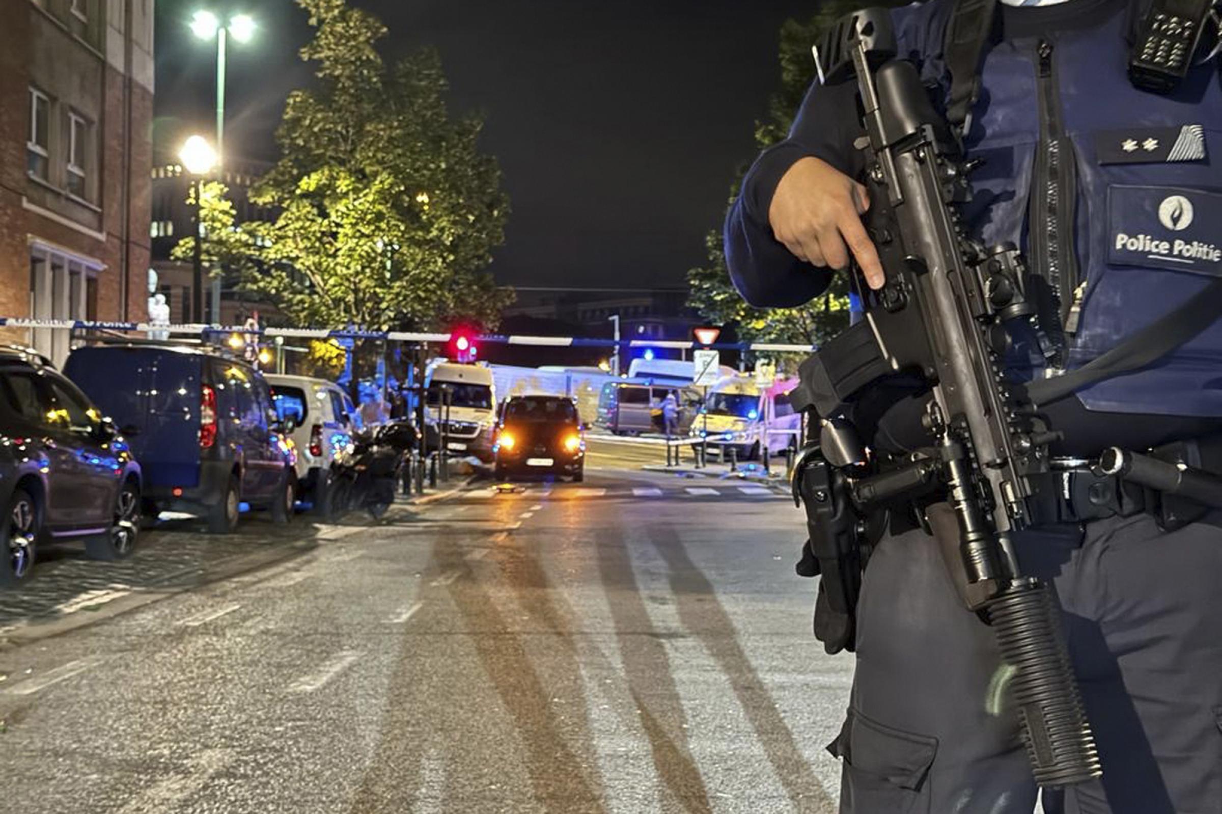Attentato a Bruxelles, spari e 2 morti