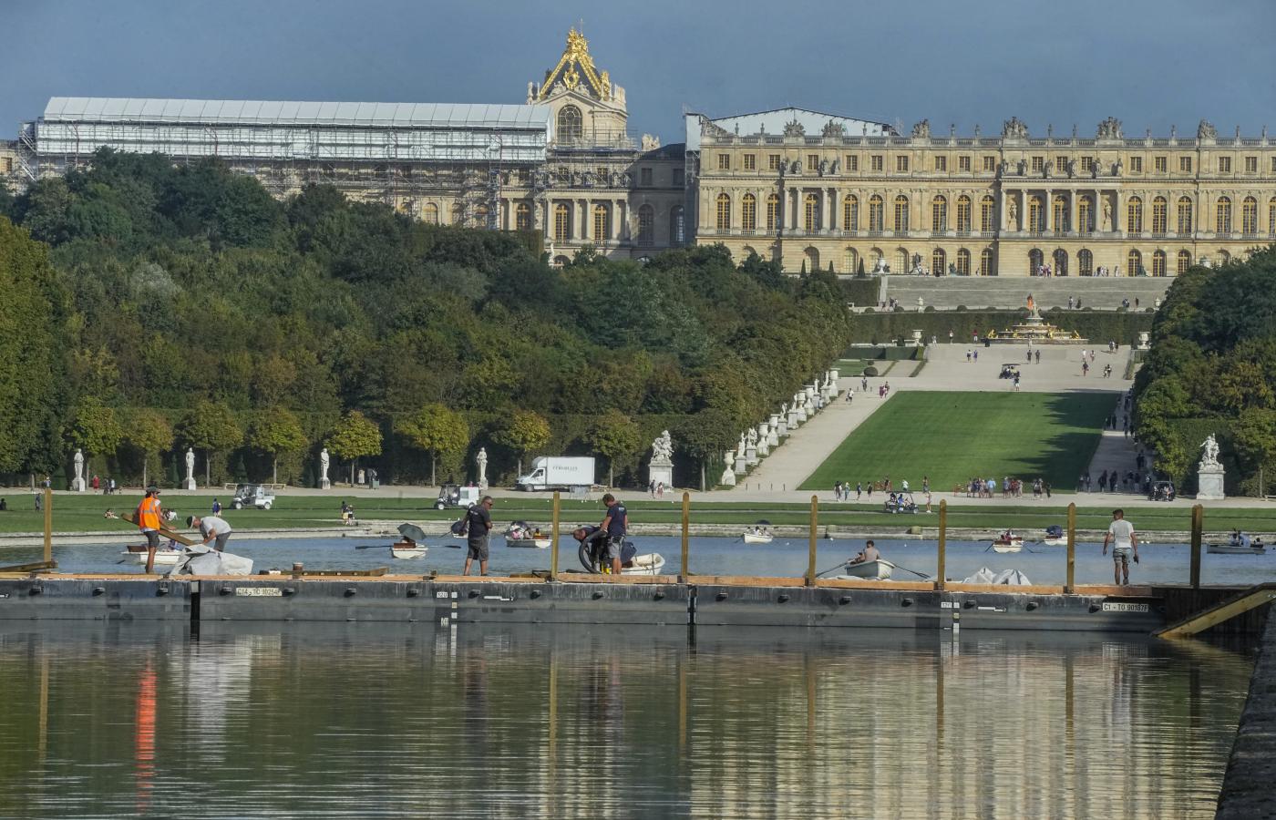 Francia, nuova evacuazione a Versailles per allarme bomba Francia, nuova evacuazione a Versailles per allarme bomba