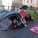 Caro affitti, gli studenti piantano le tende a Montecitorio
