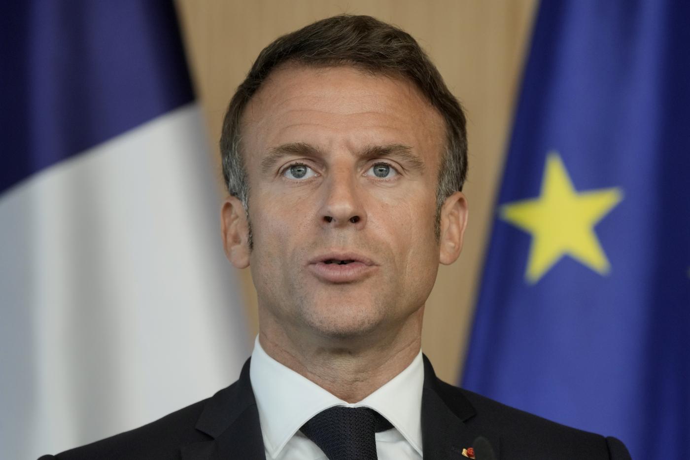 Ucraina, Macron: “Potrebbero servire operazioni sul terreno” Ucraina, Macron: “Potrebbero servire operazioni sul terreno”