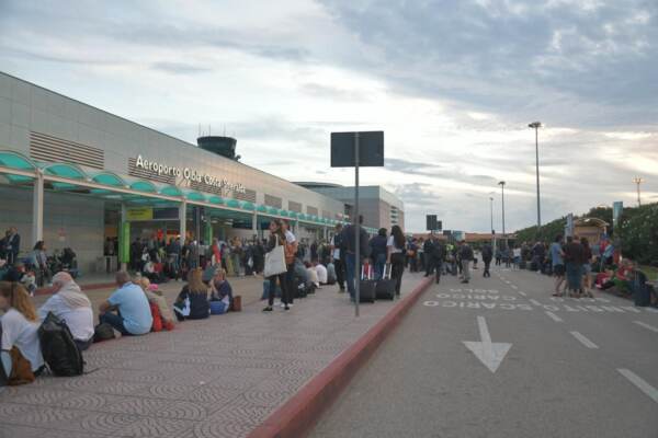 Sardegna, falso allarme bomba per volo da Milano in scalo Olbia