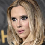 Scarlett Johansson più affascinante che mai ai Golden Heart Awards