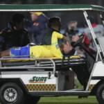 Calcio, Neymar: rotto il legamento crociato