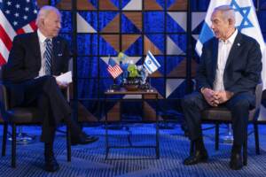 Joe Biden incontra Benjamin Netanyahu a Tel Aviv