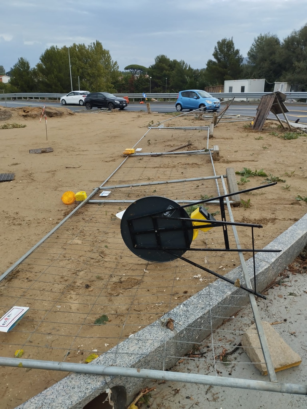 Maltempo, tromba d’aria colpisce Livorno