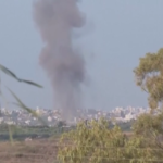 Gaza, fumo nel cielo del Nord della Striscia dopo raid