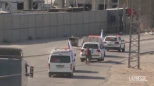 Medioriente, primi camion aiuti passano il valico di Rafah