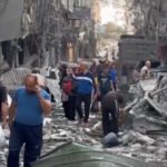 Israele bombarda il mercato popolare nel campo profughi di Gaza