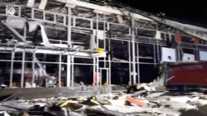 Ucraina, missile su terminal postale a Kharkiv: 6 morti