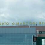 Bologna, oltre 2000 farmaci illegali sequestrati in aeroporto