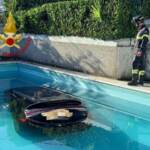 Treviso, finisce con auto in piscina: illesa donna al volante