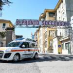 Pavia, cade dal tetto di un capannone: muore 55enne