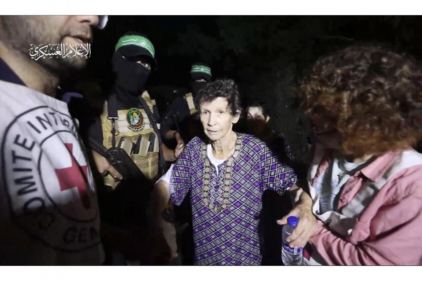 Donna ostaggio di Hamas liberata: “Ho vissuto l’inferno” Donna ostaggio di Hamas liberata: “Ho vissuto l’inferno”