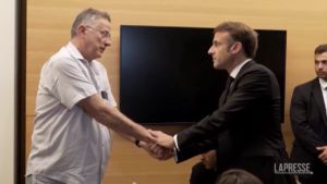 Israele, Macron a Tel Aviv incontra familiari vittime francesi