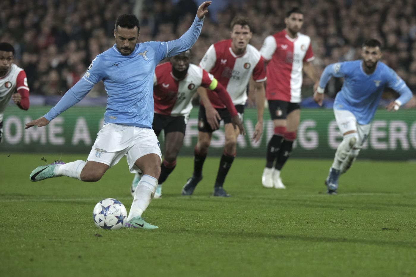 Calcio: Champions, Feyenoord-Lazio 3-1