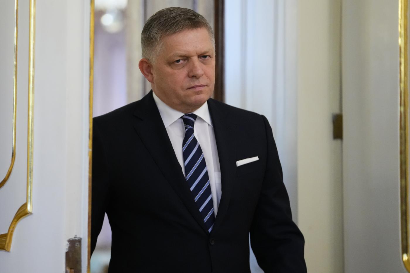 Ucraina, Fico annuncia: stop armi a Kiev dalla Slovacchia Ucraina, Fico annuncia: stop armi a Kiev dalla Slovacchia
