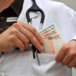 Sanità, 900 euro al giorno: il ‘grande affare’ dei medici a gettone