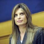 Lega: Ravetto lancia raccolta fondi, in palio anche un giorno al lavoro con lei