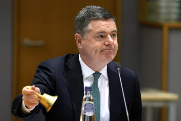 Mes, Donohoe: “Continuerò a lavorare con Giorgetti su ratifica Italia”